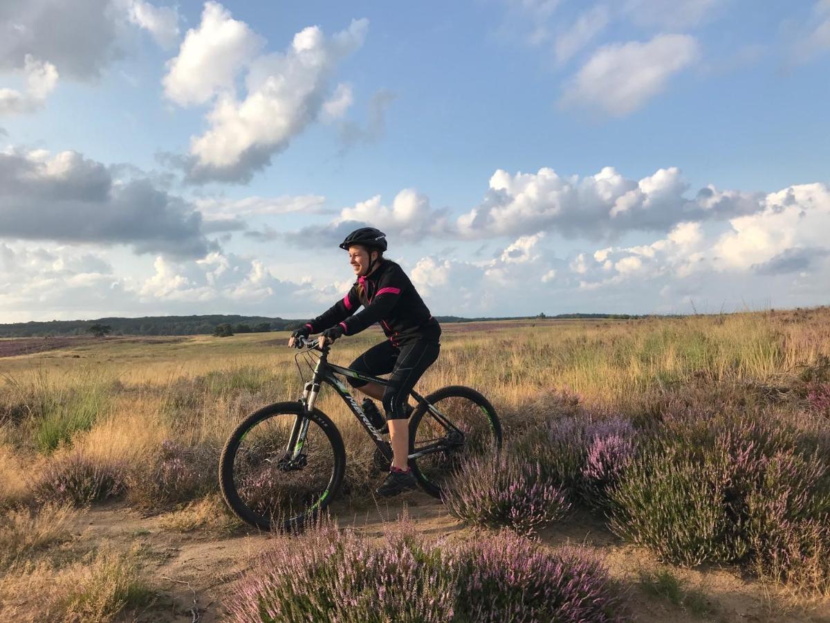 Chalet Op De Veluwe # Berk Putten Εξωτερικό φωτογραφία